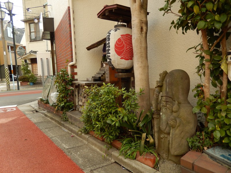 まちかどに佇む大黒天と寿老人