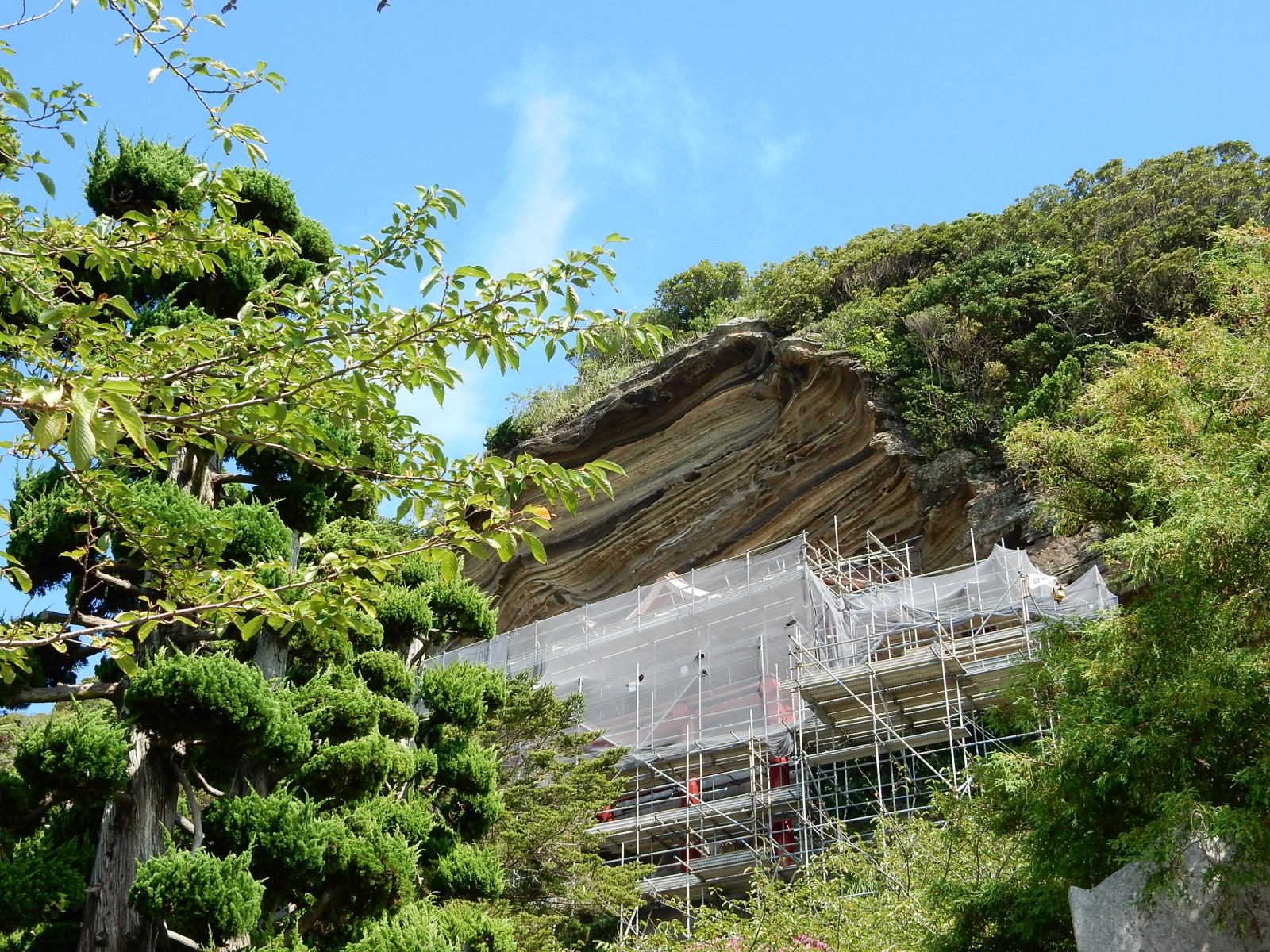 【修復中】崖の観音 大福寺