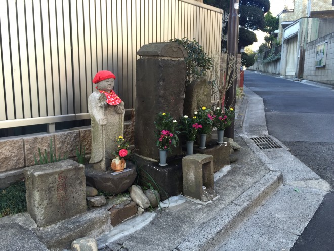 路傍の碑像　落合