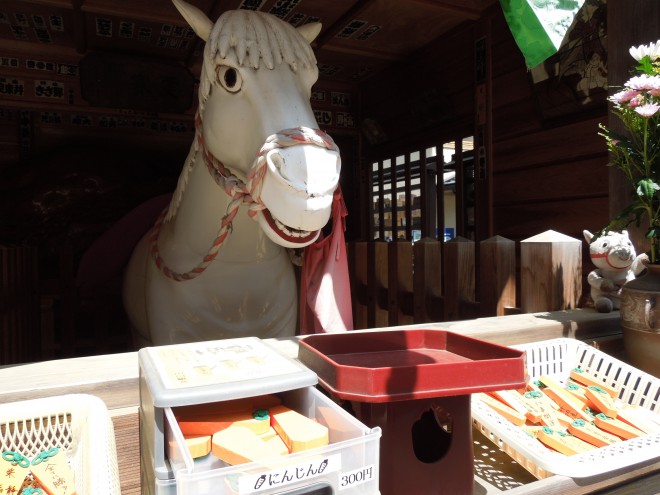 私は新田義貞公の霊馬です。｜山口観音 金乗寺